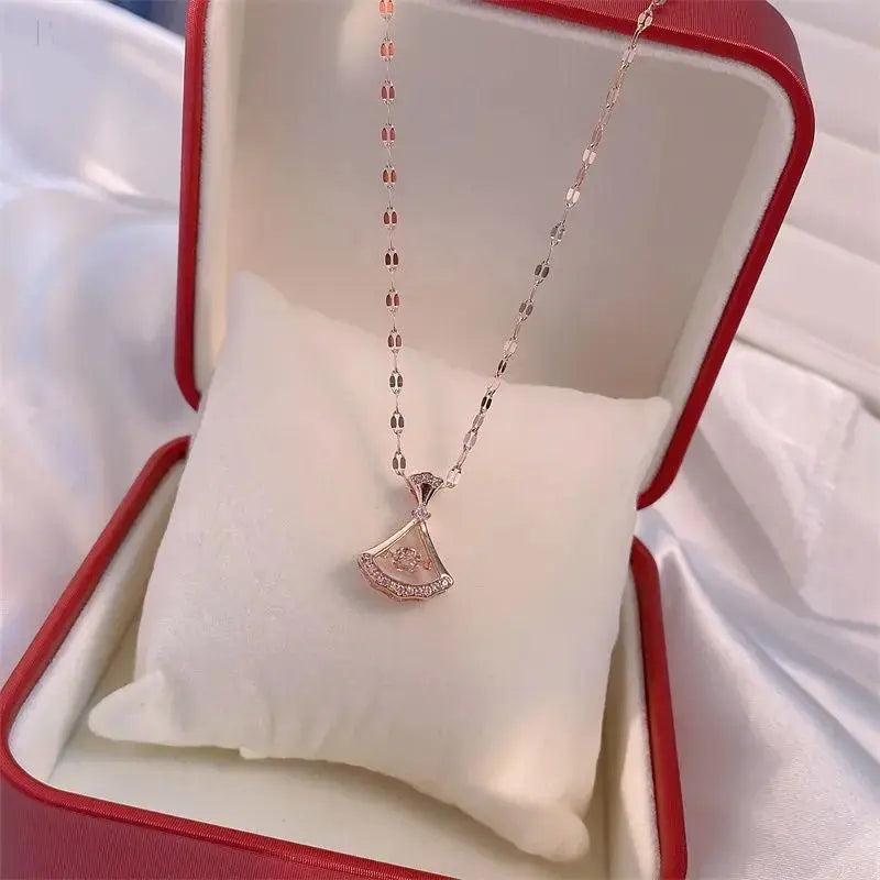 Valentines Day Gift Perfume Bottle Pendant Titanium Steel Necklace Korean Trend Zircon Luxury Female Necklace Charm Jewelry Gift Fashion Jewelry Woman BloomIris